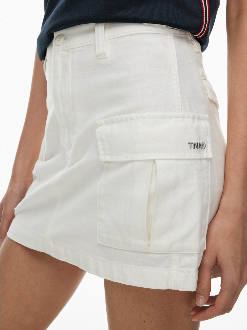 Aritzia TNA Off-White Supply Cargo Skirt with Flap Pocket